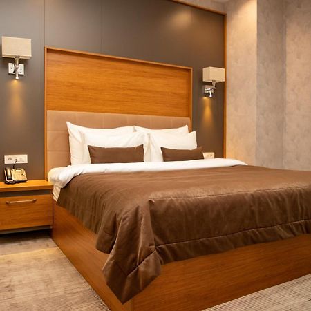 Midtown Hotel Baku Ngoại thất bức ảnh