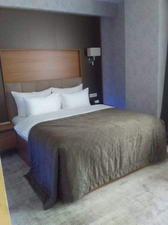 Midtown Hotel Baku Ngoại thất bức ảnh