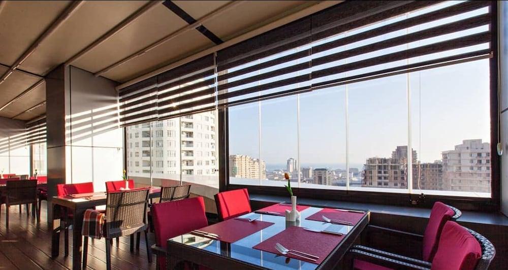 Midtown Hotel Baku Ngoại thất bức ảnh