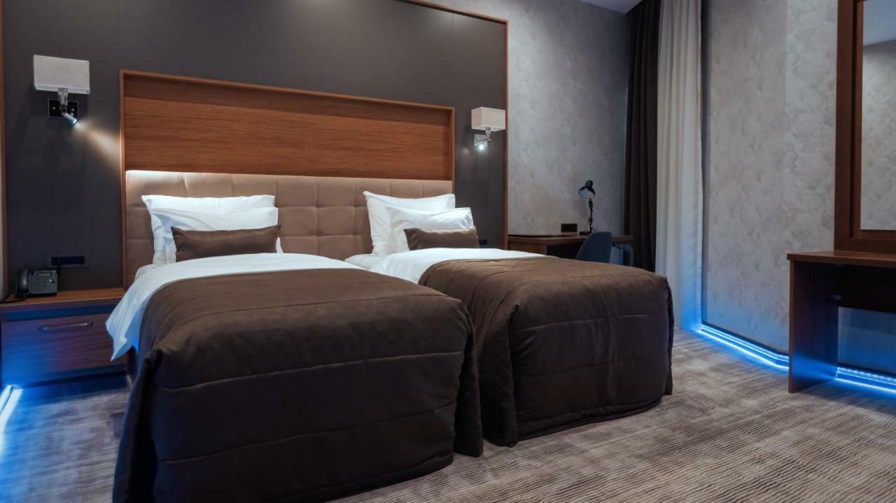 Midtown Hotel Baku Ngoại thất bức ảnh