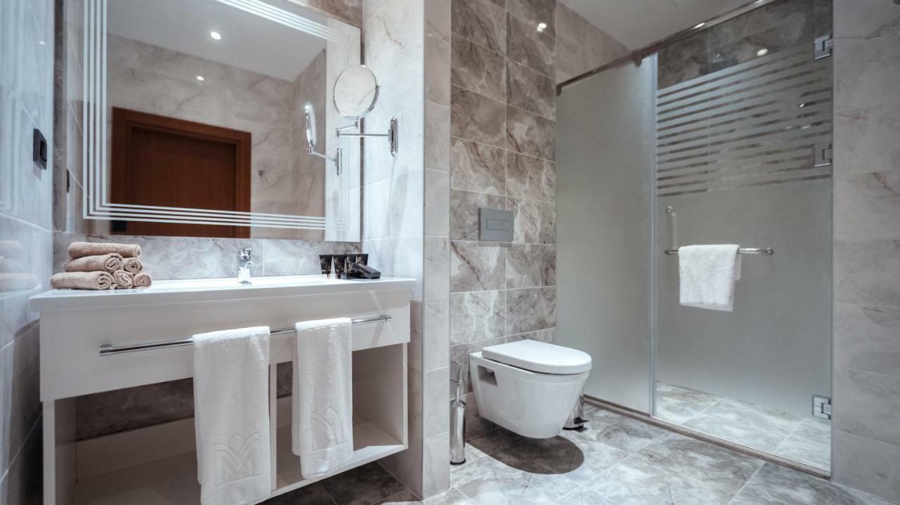 Midtown Hotel Baku Ngoại thất bức ảnh