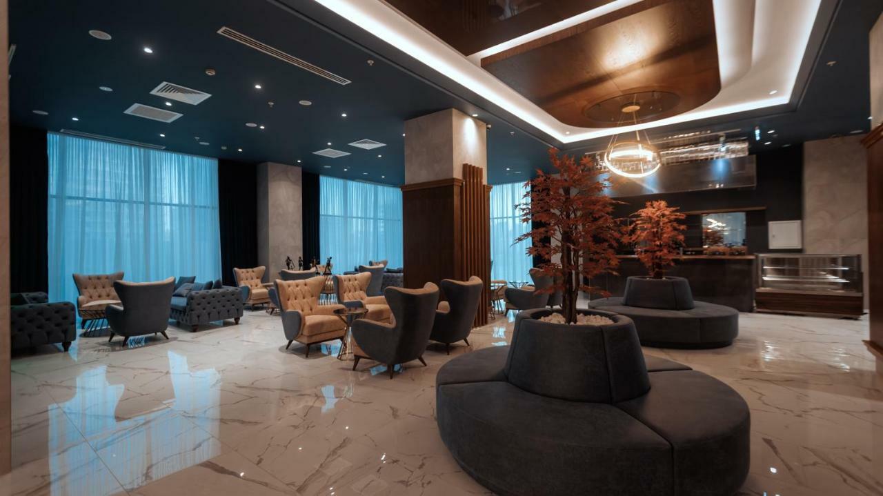 Midtown Hotel Baku Ngoại thất bức ảnh