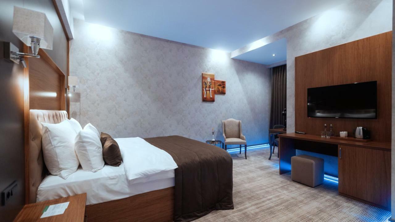 Midtown Hotel Baku Ngoại thất bức ảnh
