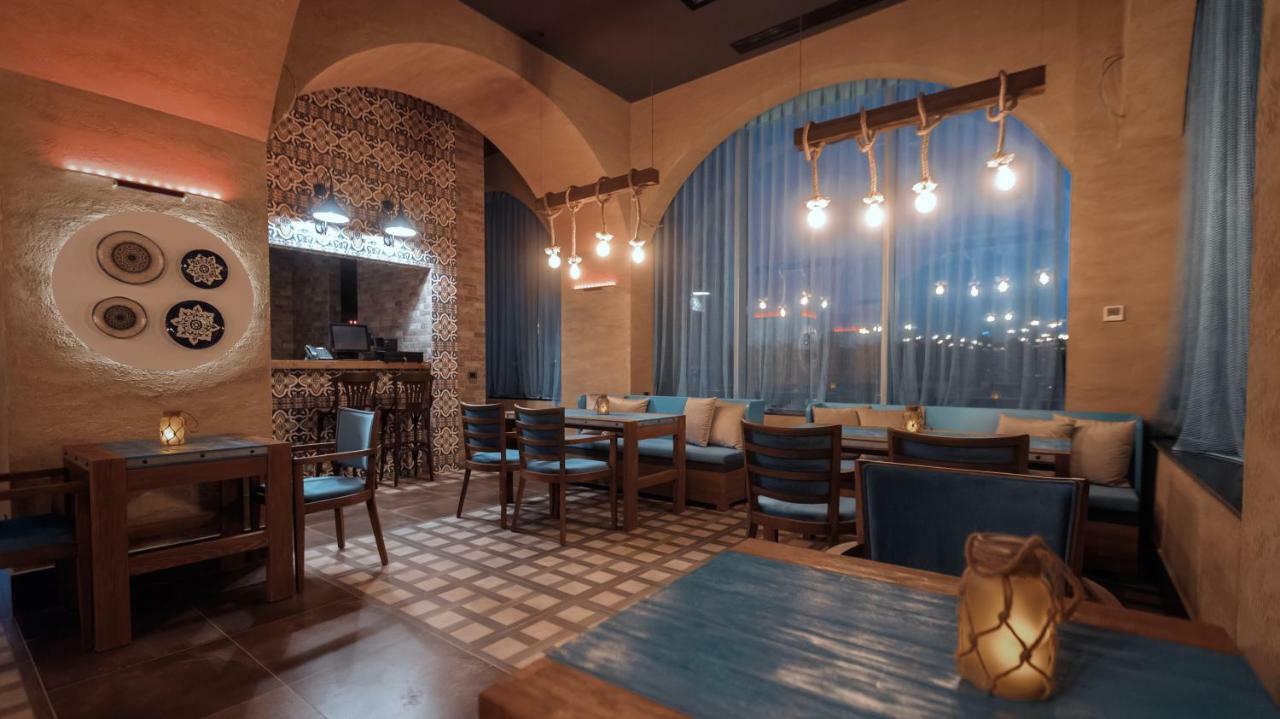 Midtown Hotel Baku Ngoại thất bức ảnh