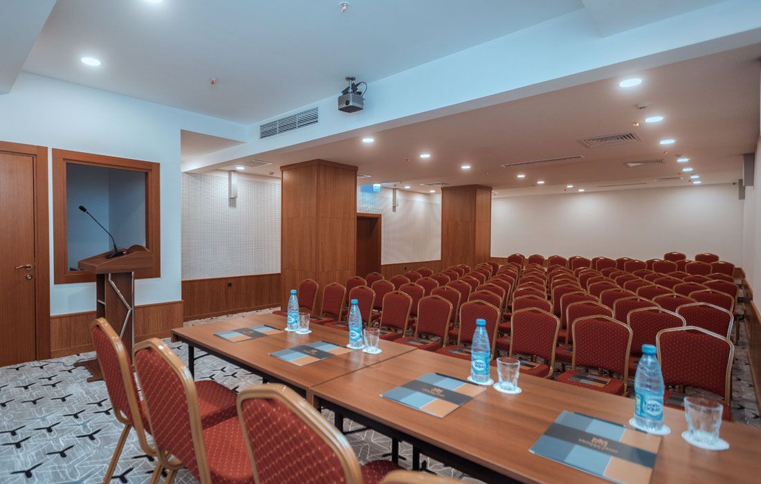 Midtown Hotel Baku Ngoại thất bức ảnh